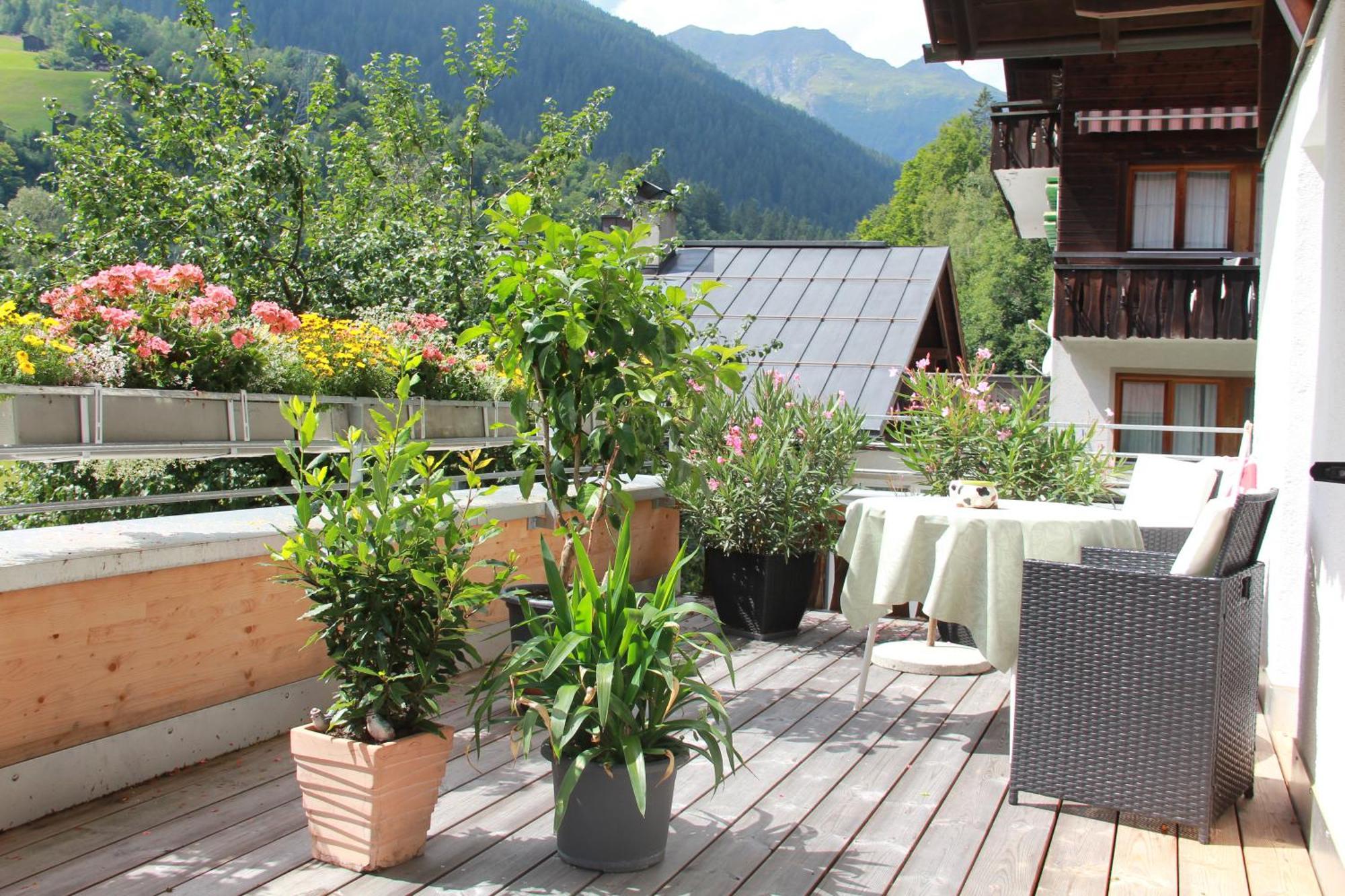 Haus Am Rain Bed & Breakfast Partenen Exterior foto